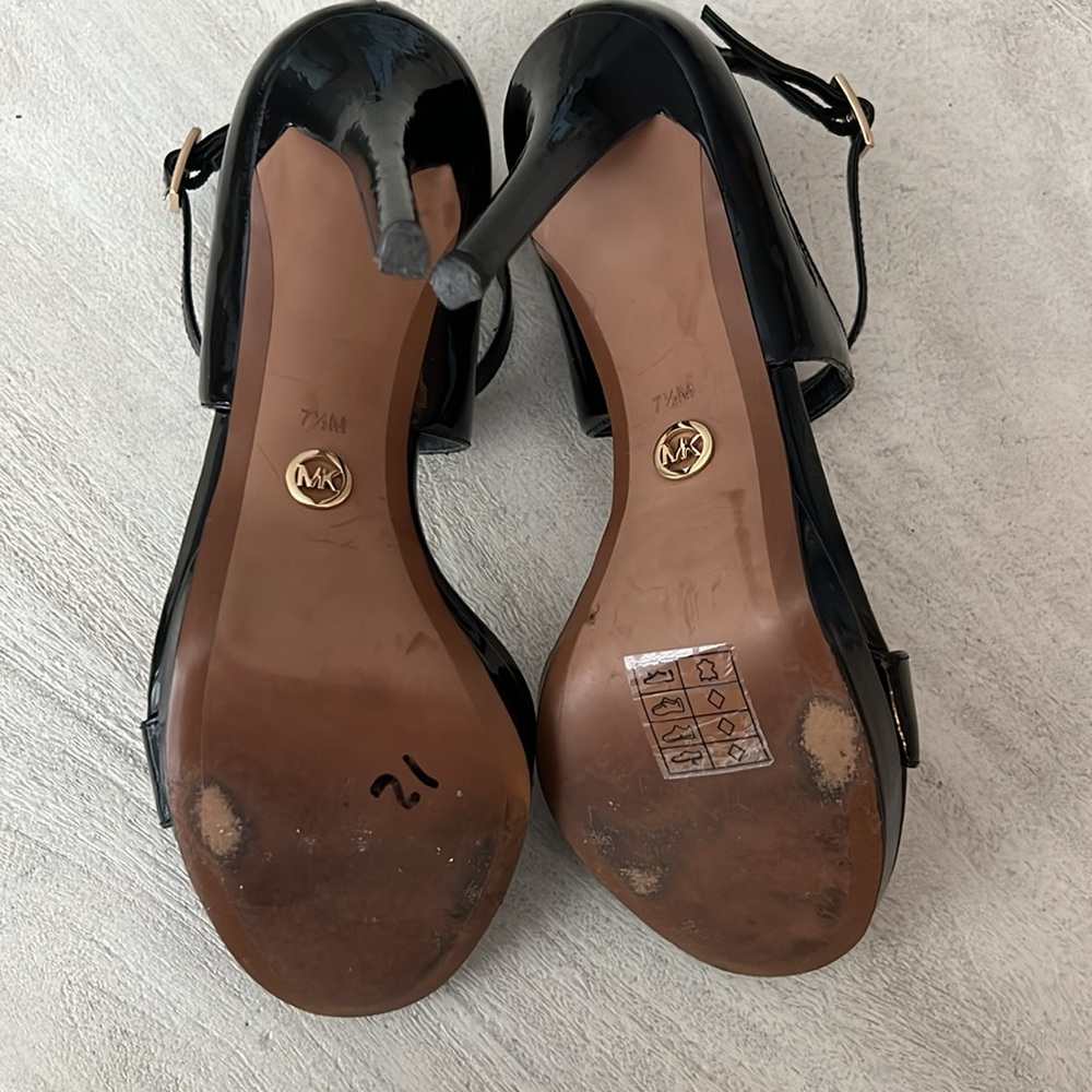 Michael Kors Black Patent Leather Sandal‎ Heels Women’s Size 7.5 - Picture 10 of 10